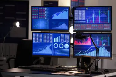 Image showing a graph illustrating the movement of financial market indices against a backdrop of economic indicators and geopolitical events, highlighting the various factors influencing financial market movements discussed in the article.